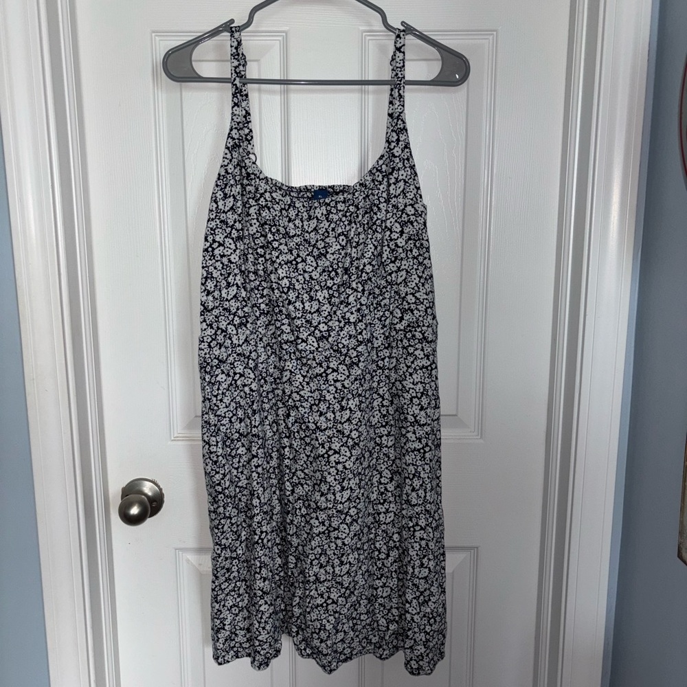 Women’s Black & White Floral Sundress - Sleeveless Casual Dress